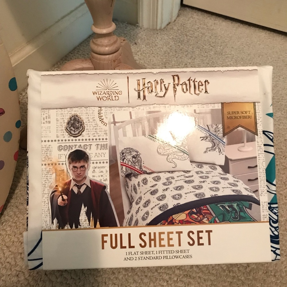 Harry Potter full sheet set nwt $59.99